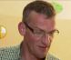 Jean-Claude, candidat mythique de l'Amour est dans le pré essaye d'ouvrir son canapé-lit !