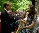 Le prince William et Catherine, duchesse de Cambridge, ont respecté la tradition en plantant un arbre, symbole d'amour, à Ottawa, au Canada, le 2 juillet 2011