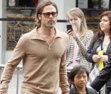 Brad Pitt et ses fils : Explosions et zombies font le bonheur de ses garçons