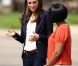 Sacrifiant leur parenthèse amoureuse, le prince William et Kate Middleton se sont rendus mercredi 6 juillet 2011 à Slave Lake, un village du nord de la province de l'Alberta dévasté par un terrible incendie le 15 mai.