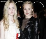 Elle Fanning et Ana Girardot au défilé Chanel Haute Couture 2011/2012