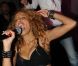 Afida Turner donne un showcase sur la scène du Six Seven (Paris), jeudi 2 juin 2011.