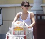 Rachel Bilson : la fashionista amoureuse brille même au supermarché