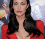 Megan Fox fin 2010 apparaît avec un visage marqué. Lèvres, joues, yeux, tout a changé 