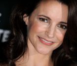 Kristin Davis est très impliquée dans des oeuvres caritatives, notamment avec l'association Oxfam dont elle est l'ambassadrice de charme.