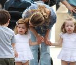 Sarah Jessica Parker et ses adorables jumelles Marion et Tabitha à New York 