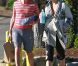 Kate Hudson, son compagnon Matthew Bellamy et son fils Ryder ont profité  d'une journée ensoleillée sur la plage de Malibu le 18 juillet 2011