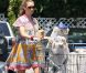 Rebecca Gayheart enceinte : Une poupée slave au supermarché