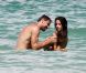 Une famille unie et heureuse ! Adriana Lima en vacances à Miami avec son époux et sa fille Valentina le 31 juillet 2011