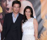 <p>Jason Bateman et Amanda Anka à l\'avant-première de Change-Up le 1e août 2011 à Los Angeles.</p>