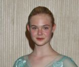 Elle Fanning 