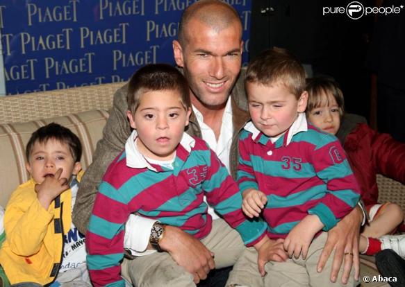 Zinedine Zidane a passé du temps avec les enfants malades