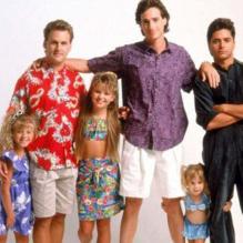 John Stamos et Bob Saget à l'époque de <em>La Fête à la maison</em>, 1987.
