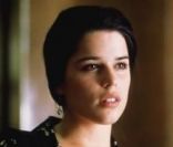 Neve Campbell en a fait voir de toutes les couleurs à son frères Matthew Fox dans la Vie à Cinq !