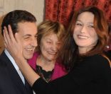 Nicolas Sarkozy, son épouse Carla et Marisa Bruni-Tedeschi en décembre 2009 à Paris 