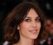 La it girl londonienne Alexa Chung, sur le tapis rouge du Festival de Cannes pour la projection du film Sleeping Beauty . Cannes, le 12 mai 2011.