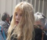 Arielle Dombasle lors des obsèques de Raoul Ruiz à Paris le 23 août 2011