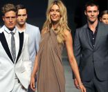 Jennifer Hawkins défile pour Meyer avec l'autre égérie de charme, le compagnon de Dannii Minogue, Kris Smith lors de la Fashion Week à Sydney le 25 août 2011