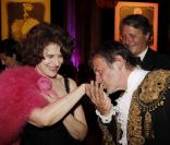 Mario Luraschi et Fanny Ardant lors du 14e Grand Bal de Deauville organisé au profit de CARE France, le 27 août 2011