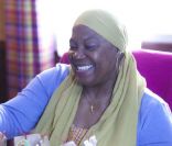 Firmine Richard lors du tournage d'Aïcha : la grande débrouille, diffusé France 2 à 20h35 le 7 septembre