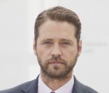 Jason Priestley : le héros de Beverly Hills rejoint James Bond