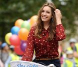 Kallye Brook lance la campagne écolo Skyride, à Londres, le dimanche 4 septembre 2011.