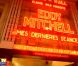 Les fans pour la dernière d'Eddy Mitchell à L'Olympia le 5 septembre 2011. Images BFM TV.