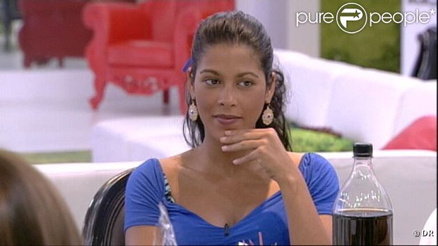 Ayem fait un scandale à Marie, persuadée que cette dernière a fouillé dans ses affaires.