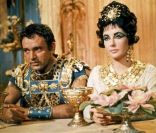 Richard Burton et Liz Taylor dans Cléopâtre