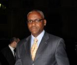 Le nonuple champion olympique Carl Lewis, a vu sa candidature démocrate au sénatoriale rejetée par un juge fédéral en le 7 septembre 2011