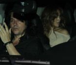 Jennifer Lopez se rend au restaurant avec des amis à Miami, le 16 septembre 2011