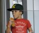 Romeo Beckham s'offre un petit hot dog durant le match de son père David lors du match entre le Galaxy de Los Angeles et les Vancouver WhiteCaps le 17 septembre