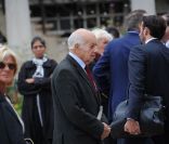 Claude Estier à l'enterrement de Georges Fillioud au cimetière du Père Lachaise, à Paris le 21 septembre 2011