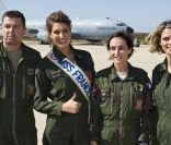  Visite de Laury Thilleman, Miss France 2011, au Groupe de Ravitaillement en Vol 02.092 ''Bretagne'' du jeudi 22 septembre 2011. 
 &nbsp; 
 &nbsp; 