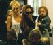 Angelina Jolie quitte la maison de Gwen Stefani après avoir passé l'après-midi avec leurs enfants le 26 septembre 2011
