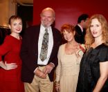 Julie Judd, Jean-Pierre Marielle, Agathe Natanson et Florence Darel et à l'inauguration du coffret Pol Roger imaginé par Nathalie Garçon. 26 septembre 2011
