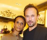 <p>Karine Silla et Vincent Perez lors du cocktail donné le mardi 27 septembre pour l\'ouverture du nouvel espace entièrement dédié aux montres et bijoux,  au sein de la boutique Ralph Lauren.</p>