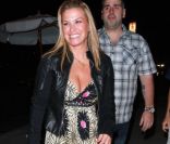 Anastacia va dîner avec des amis à Los Angeles, le 28 septembre 2011