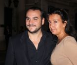 François-Xavier Demaison et Emmanuelle en arrivant à la soirée de lancement de la collection Signature de Tod's. A l'Ambassade d'Italie à Paris, le 2 octobre 2011
