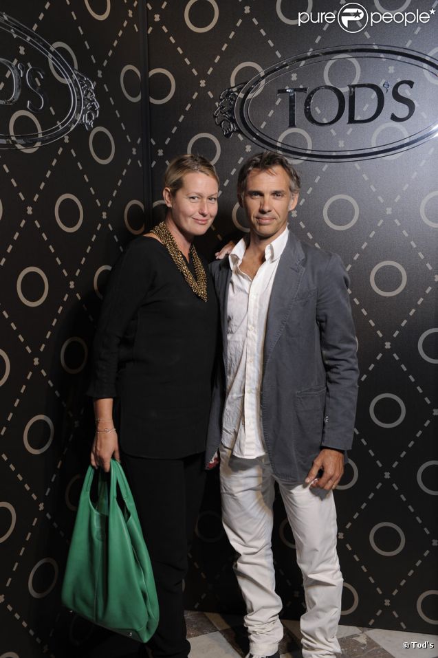 Paul et Luana Belmondo à l'ambassade d'Italie à Paris pour le lancement de la collection Signature de Tod's, le 2 octobre 2011