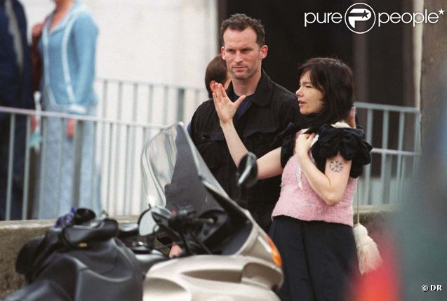 Bj rk enceinte et Matthew Barney Paris le 19 mai 2002
