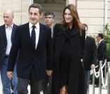 Carla Bruni-Sarkozy est sur le point d'accoucher... Peut-être dimanche 9 octobre ? Paris, 17 octobre 2011