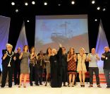  Marraine de l'événement, Petula Clark a mené la cérémonie de clôture. 
 Le Festival du film britannique de Dinard 2011 s'est achevé samedi 8 octobre avec la consécration du film Tyrannosaur, de Paddy Consindine, lauréat du Hitchcock d'or, remis par la présidente du jury Nathalie Baye. 