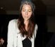 Jessica Biel belle et naturelle à l'aéroport de Los Angeles. Le 10 octobre 2011