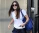 Jessic Biel affiche un large sourire à Los Angeles; La star est fière de son style et de son sac Tod's ! Le 12 octobre 2011 