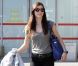 Jessica Biel lors de son arrivée à Paris le 1er ctobre 2011 portant son sac Tod's
