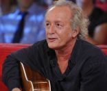 Didier Barbelivien lors de l\'enregistrement de Vivement Dimanche diffusé le 16 octobre 2011 sur France 2