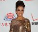 Magnifique dans sa robe dorée Alice + Olivia, Eva Longoria a montré son côté généreux pour assister à un gala de charité. Las Vegas, le 15 octobre 2011.