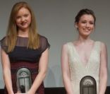 Lily Cole et Sarah Bolger récompensées au festival d'Abu Dahbi le 16 octobre 2011. 