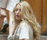 Blake Lively alias Serena Van der Woodsen dans Gossip Girl: en tenue preppy, elle est au top !  